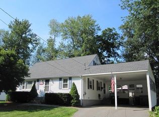 90 Hickory Rd, Leominster, MA 01453