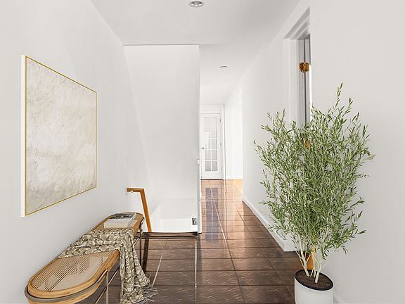 5th image of 24 Bergen St #1