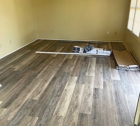 4th image of 307 Parker Pl