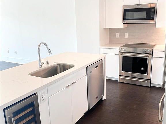 4th image of 2502 N Houston St #2407