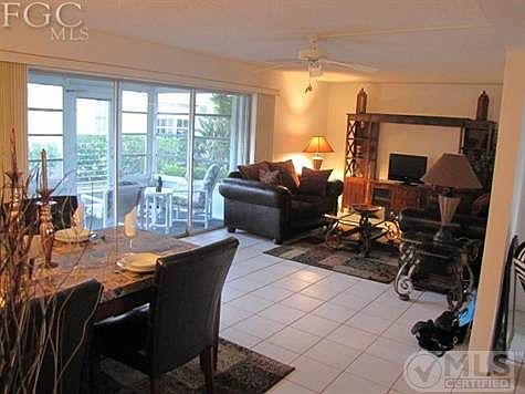 1st image of 215 Palm Dr