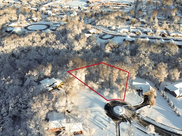 387 Kiana Ct, River Falls, WI 54022