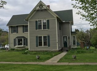 27 Greenlawn Ave, Bainbridge, NY 13733