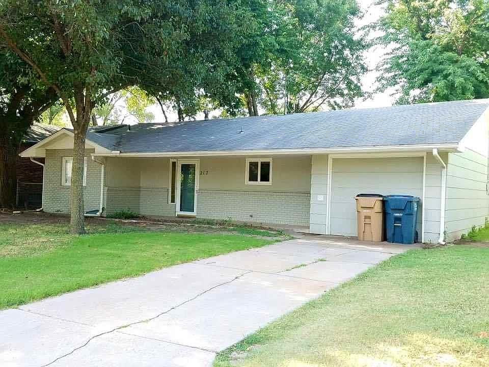 1st image of 217 W 24th Ave