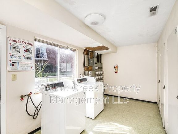 3rd image of 2104 Tower Blvd APT 102
