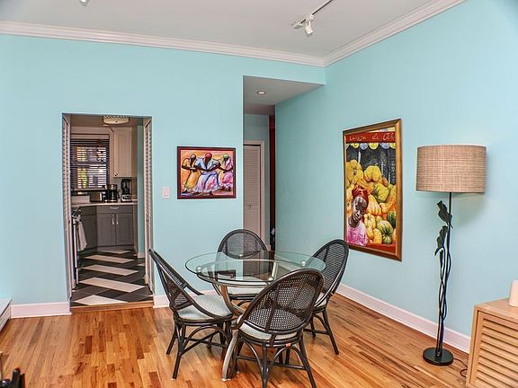 5th image of 201 Saint James Pl APT 2A