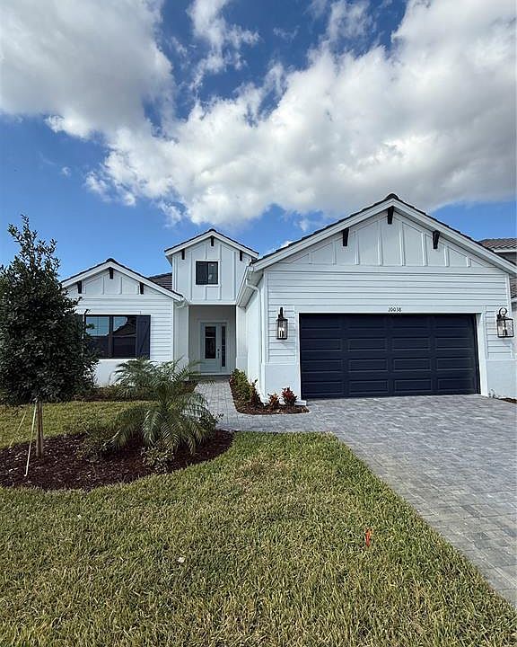1st image of 10038 Crystal Isle Cir