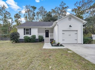 27 Arbor Ln, Saint Helena Island, SC 29920