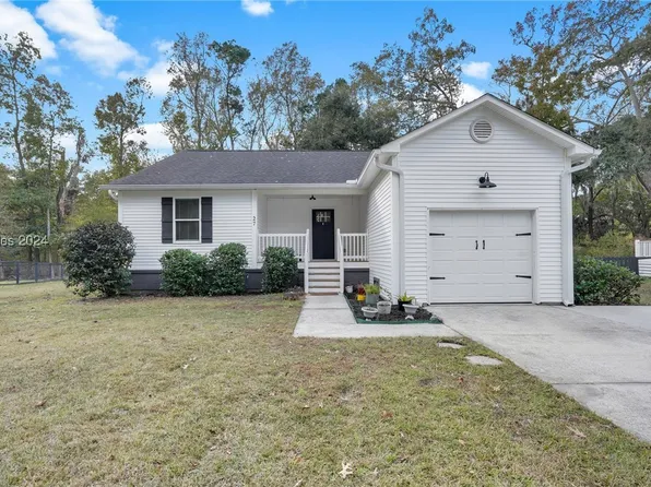 27 Arbor Ln, Saint Helena Island, SC 29920
