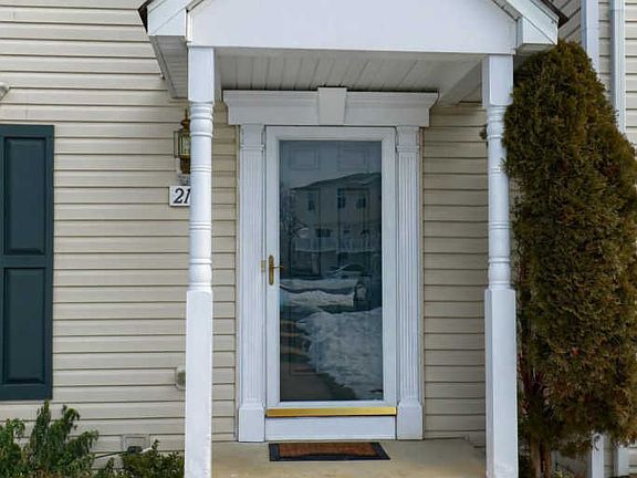 3rd image of 212 Kentshire Dr