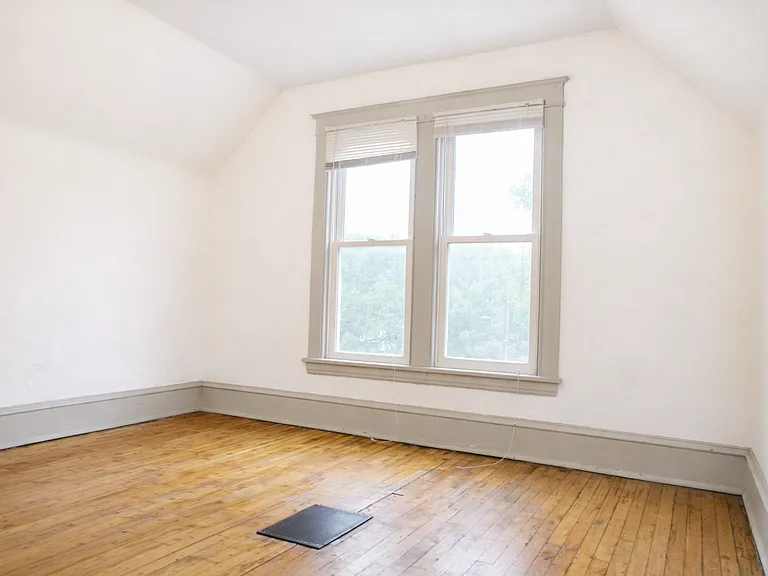 1212 Como Ave SE — Photo 10