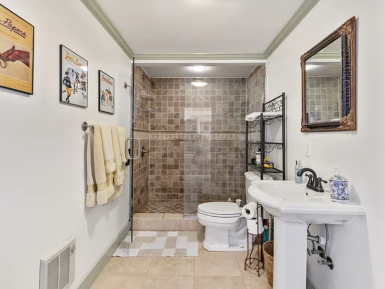 170 Tuckahoe Ln — Photo 28