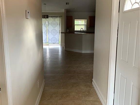 2nd image of 1141/1143 Countess Ave