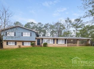 545 Waterview Ln, Stone Mountain, GA 30088