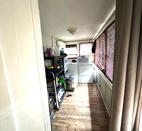 4th image of 2829 4th Ave S