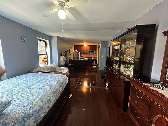 5th image of 3720 87th St APT 2C