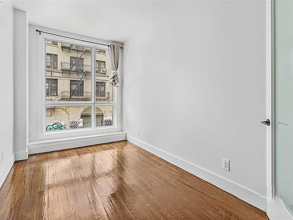 4th image of 85 Graham Ave #3D