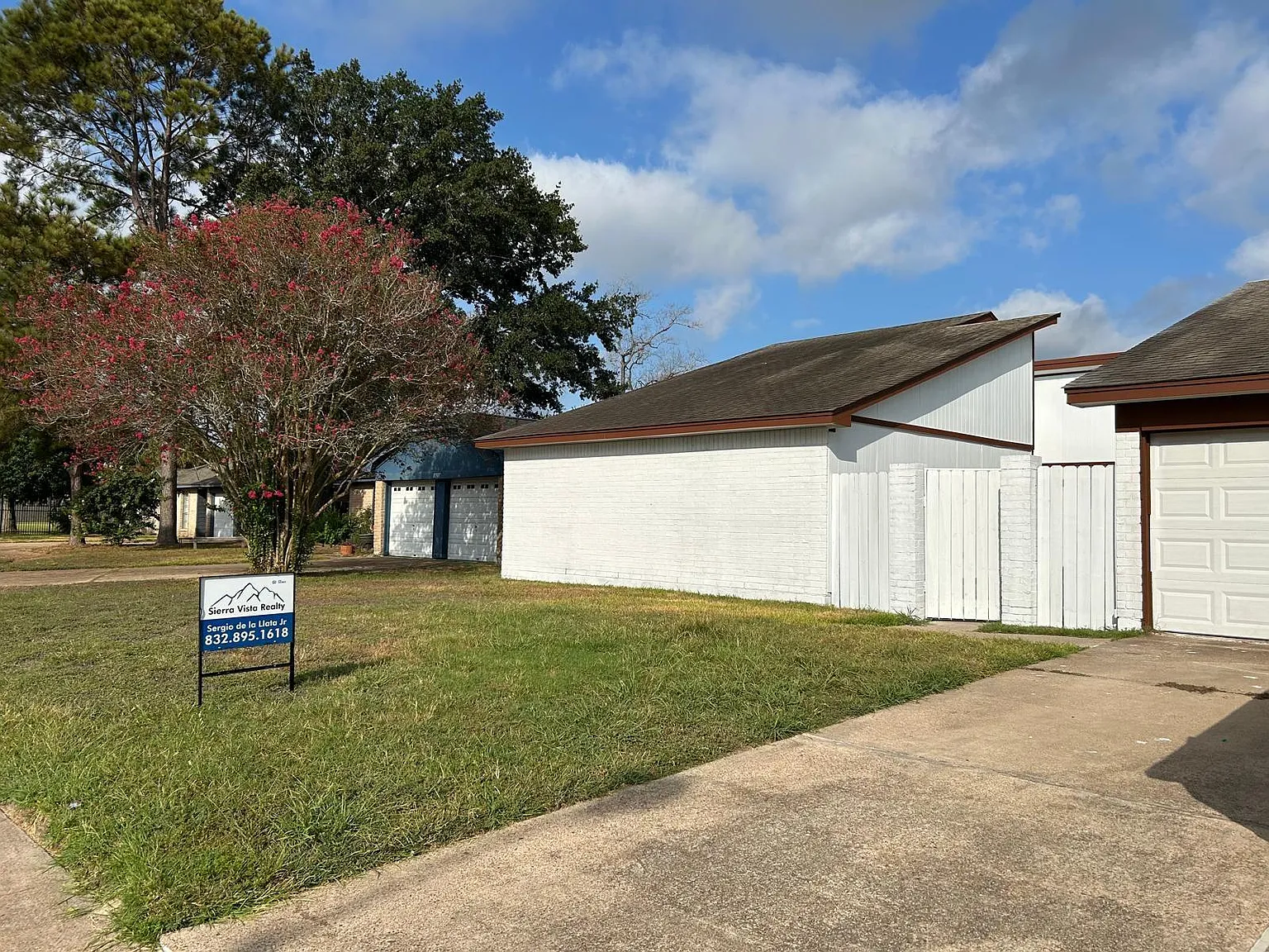 3 bed, 2.0 bath, 1708 sqft, $1,875 — Photo 1