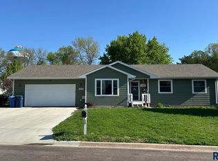 1212 Ladelle Ave, Dell Rapids, SD 57022