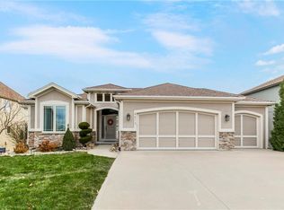 4513 NW Sienna Rdg, Riverside, MO 64150