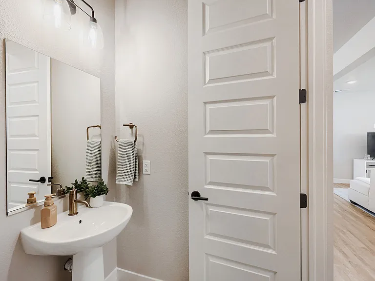 10725 Lewanee Point — Photo 23