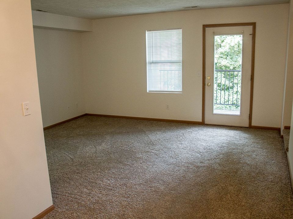 1st image of 1144 Goodhue Blvd #12