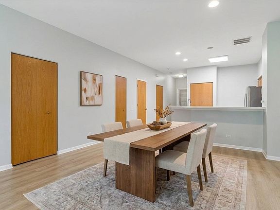 4th image of 2943 Stonewater Dr Unit 2943