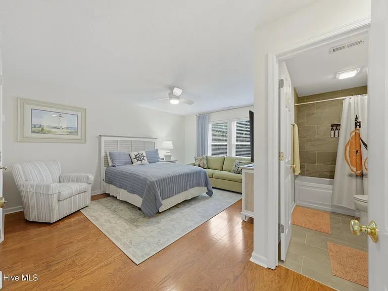 3350 Club Villas Dr #1103 — Photo 27