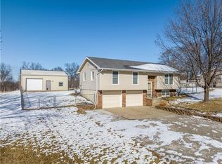 1104 3rd St, Camden Point, MO 64018