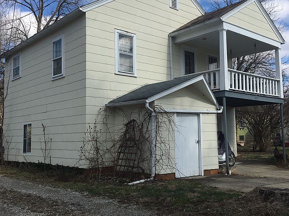 3rd image of 107 Elmwood Pl