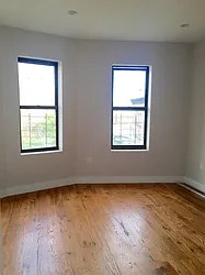 Rented by Weissman Realty