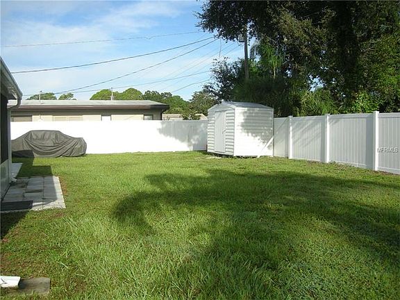 5th image of 440 Palm Creek Dr