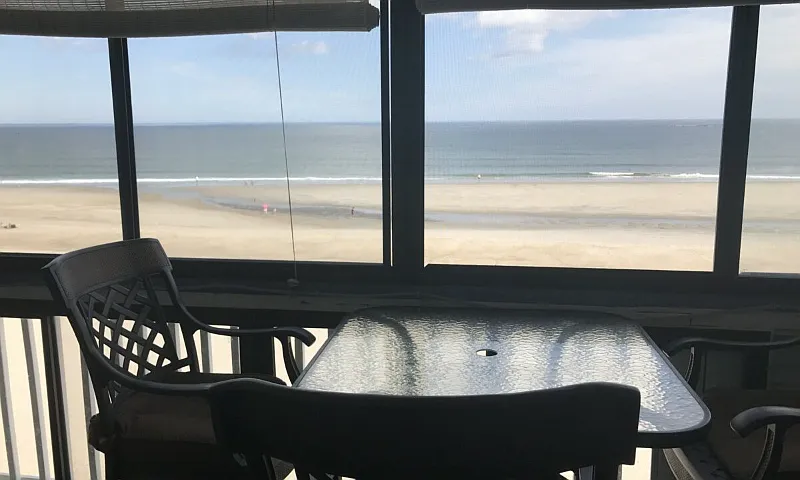 2 bed, $1,800 — Photo 3