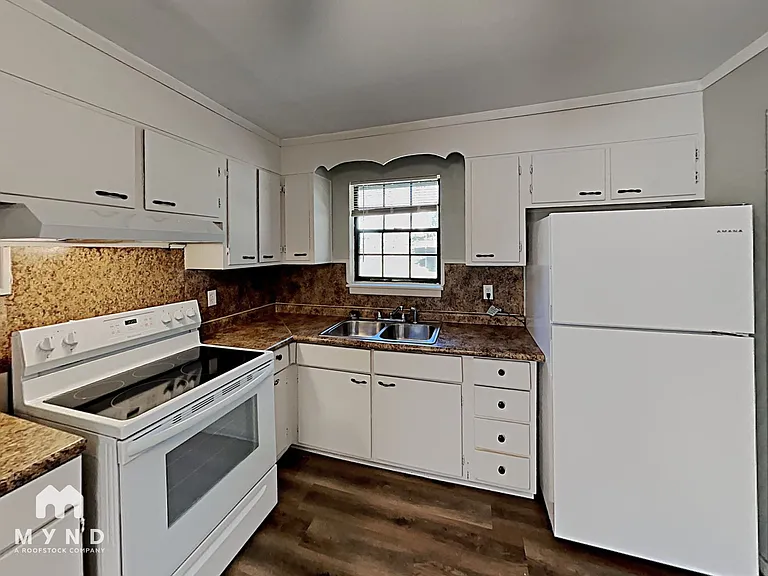 813 Westfield Dr — Photo 3