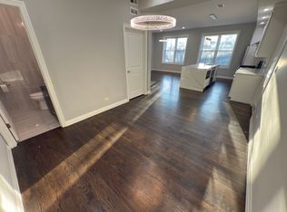 7427 W Addison St #2A, Chicago, IL 60634