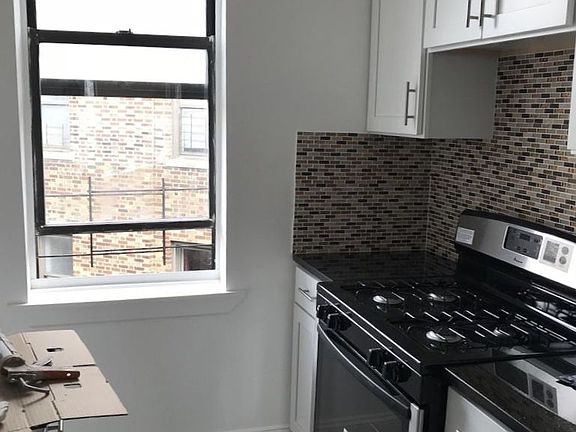 2nd image of 1685 Morris Ave APT 2G