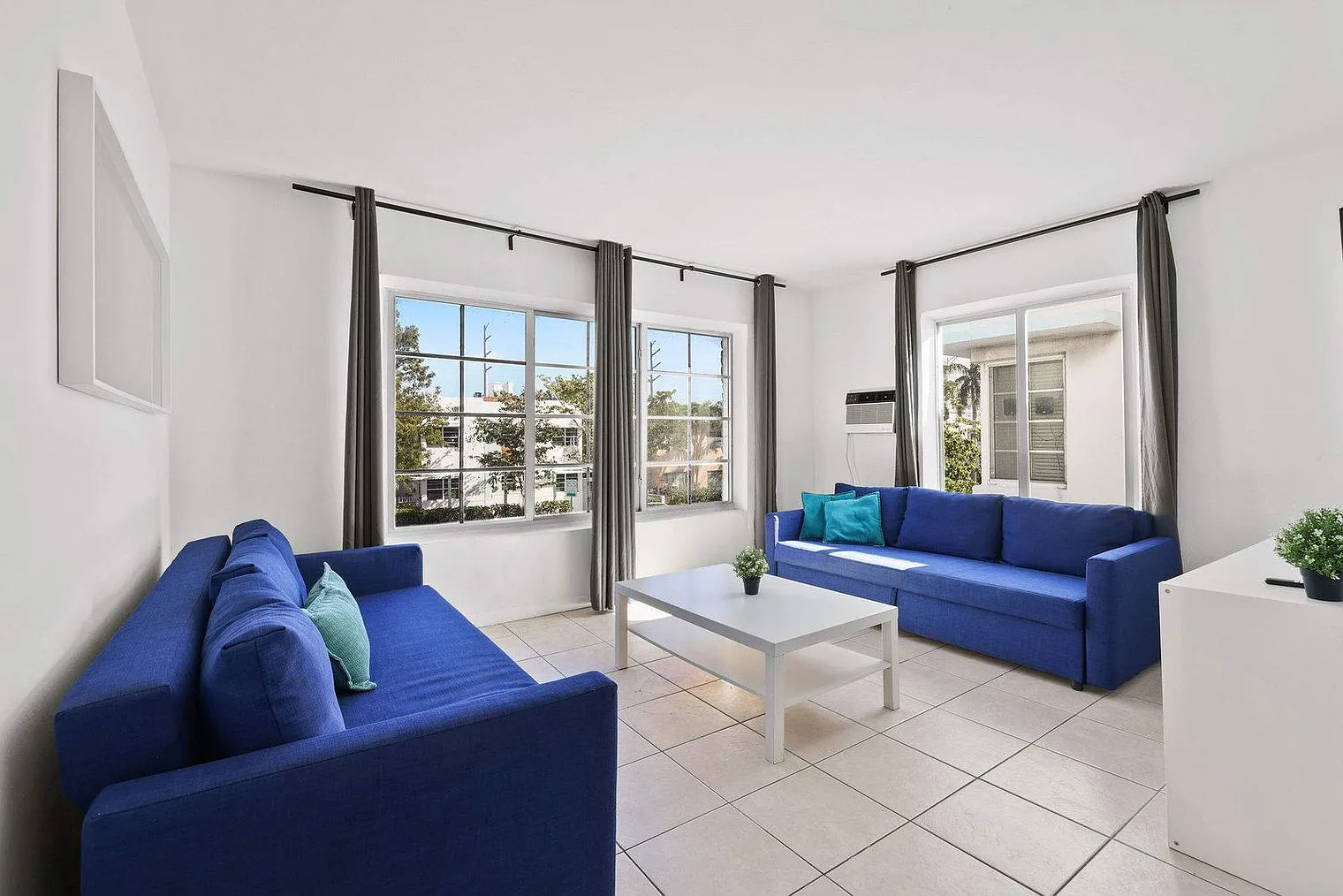 1 bed, 1.0 bath, 796 sqft, $4,988 — Photo 1