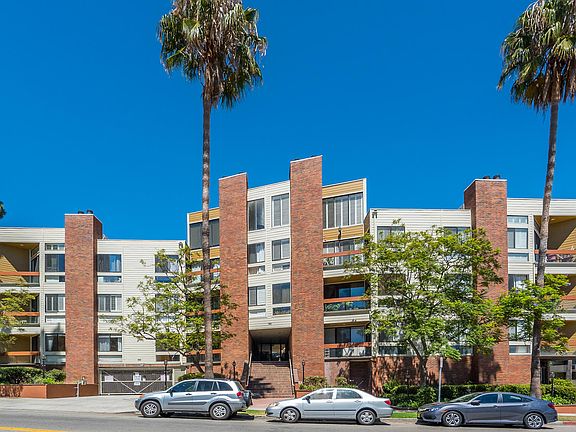 5th image of 750 S Bundy Dr APT 307