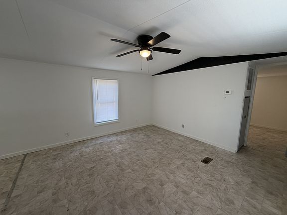 4th image of 1317 Clark St