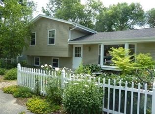N20W29957 Glen Cove Rd, Pewaukee, WI 53072