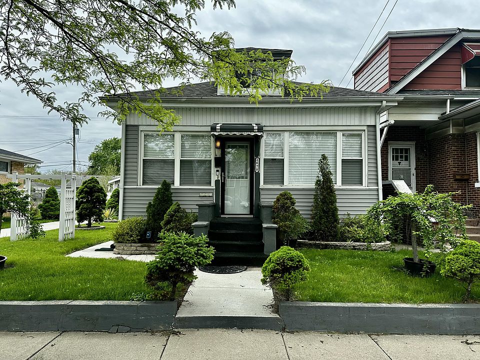1st image of 2678 Harrison St