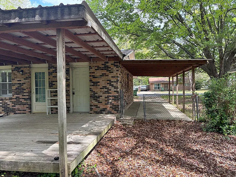 6411 Pinebrook Dr — Photo 16