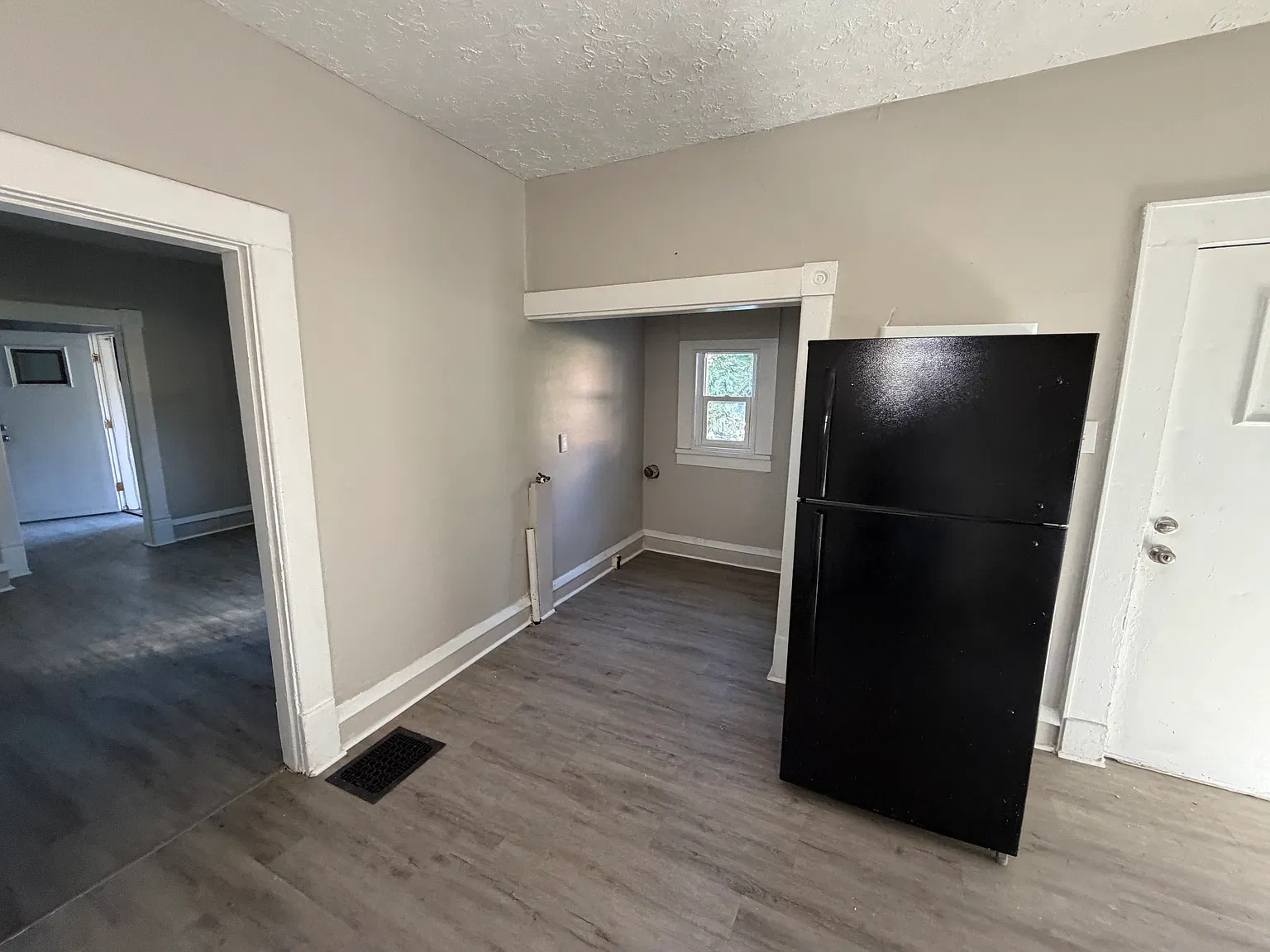 3 bed, 1318 sqft, $1,450 — Photo 4