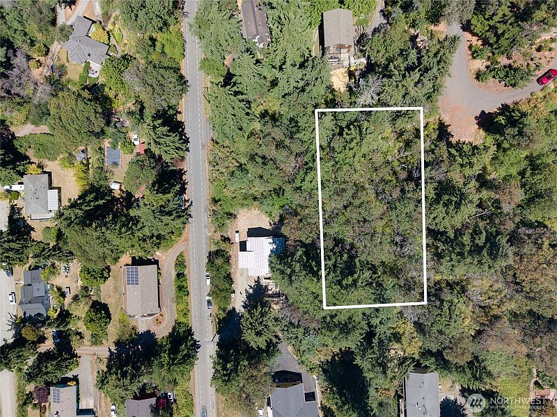 2nd image of 1025 Maple Street