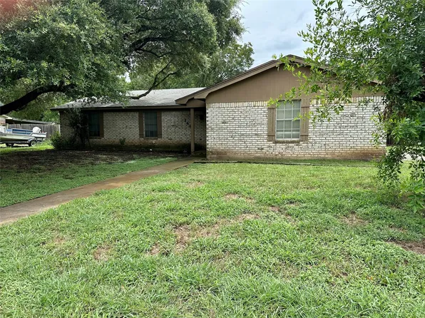 149 Travis Ln, Hewitt, TX 76643