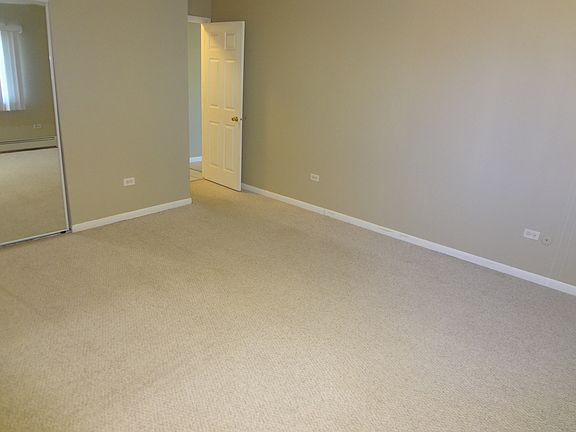 3rd image of 655 Deepwoods Dr APT 3L