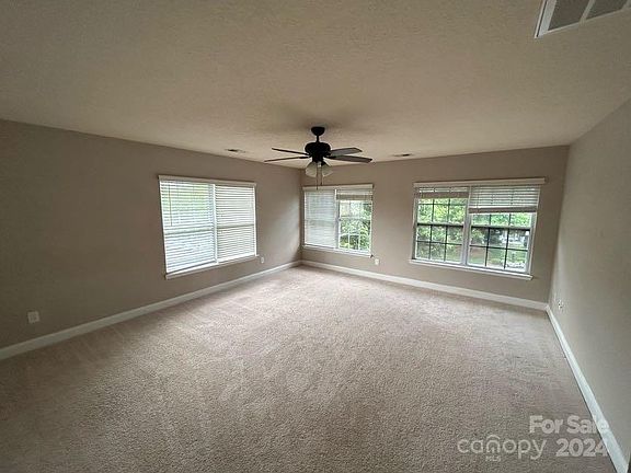 2nd image of 2476 Glyncastle Way