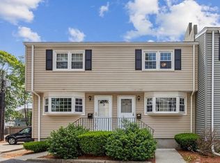 98 Cedar St APT 28, Wakefield, MA 01880