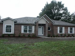 650 San Robar Dr, Orange Park, FL 32073