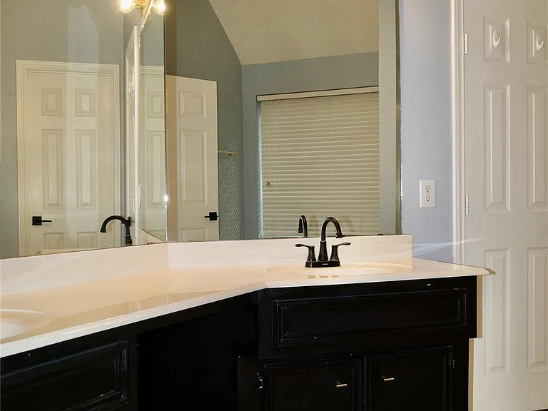 1506 Rogers Lake Ln — Photo 14